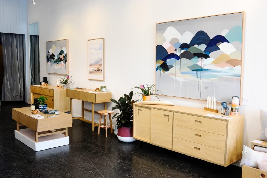 Elle Harris · Intimate Surroundings