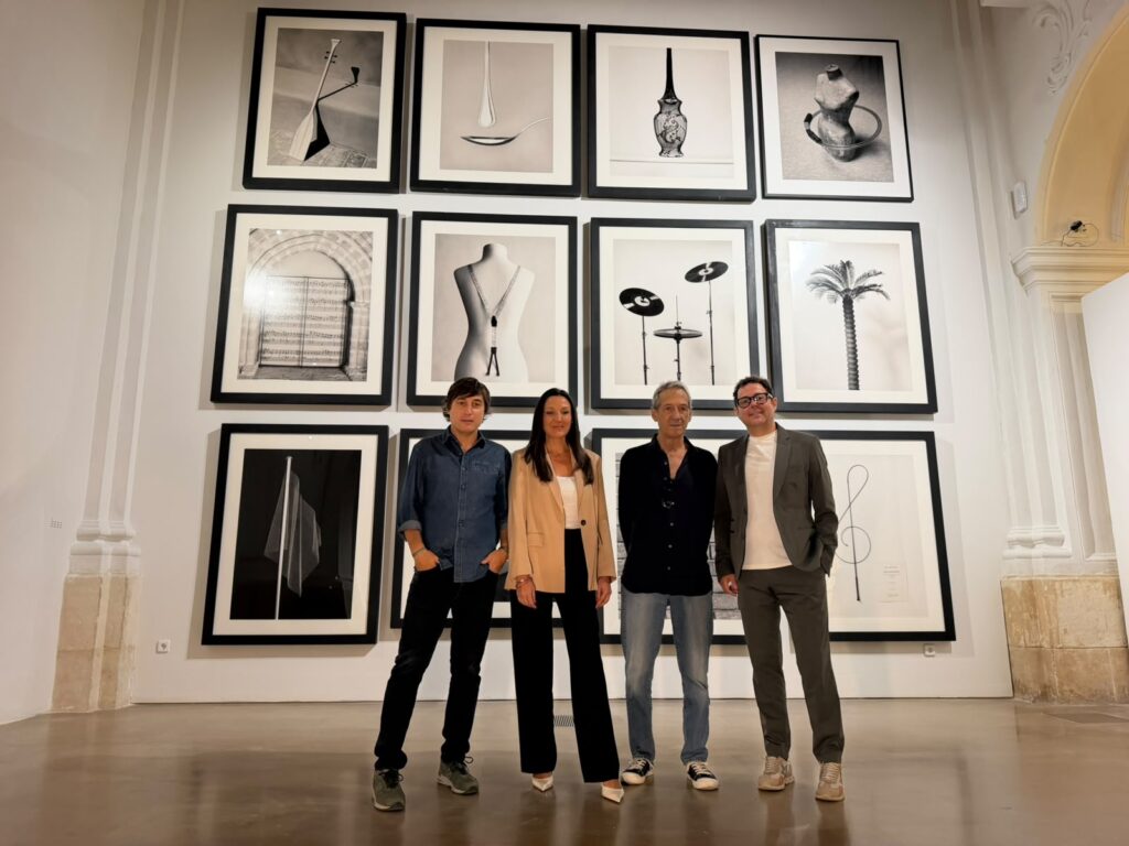 Chema Madoz lleva a la Sala Verónicas sus fotografías y su proceso creativo